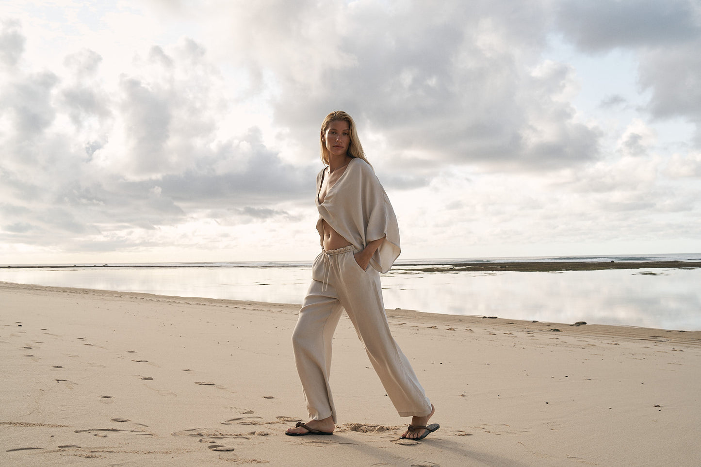 Lucid Knot Top - Sand