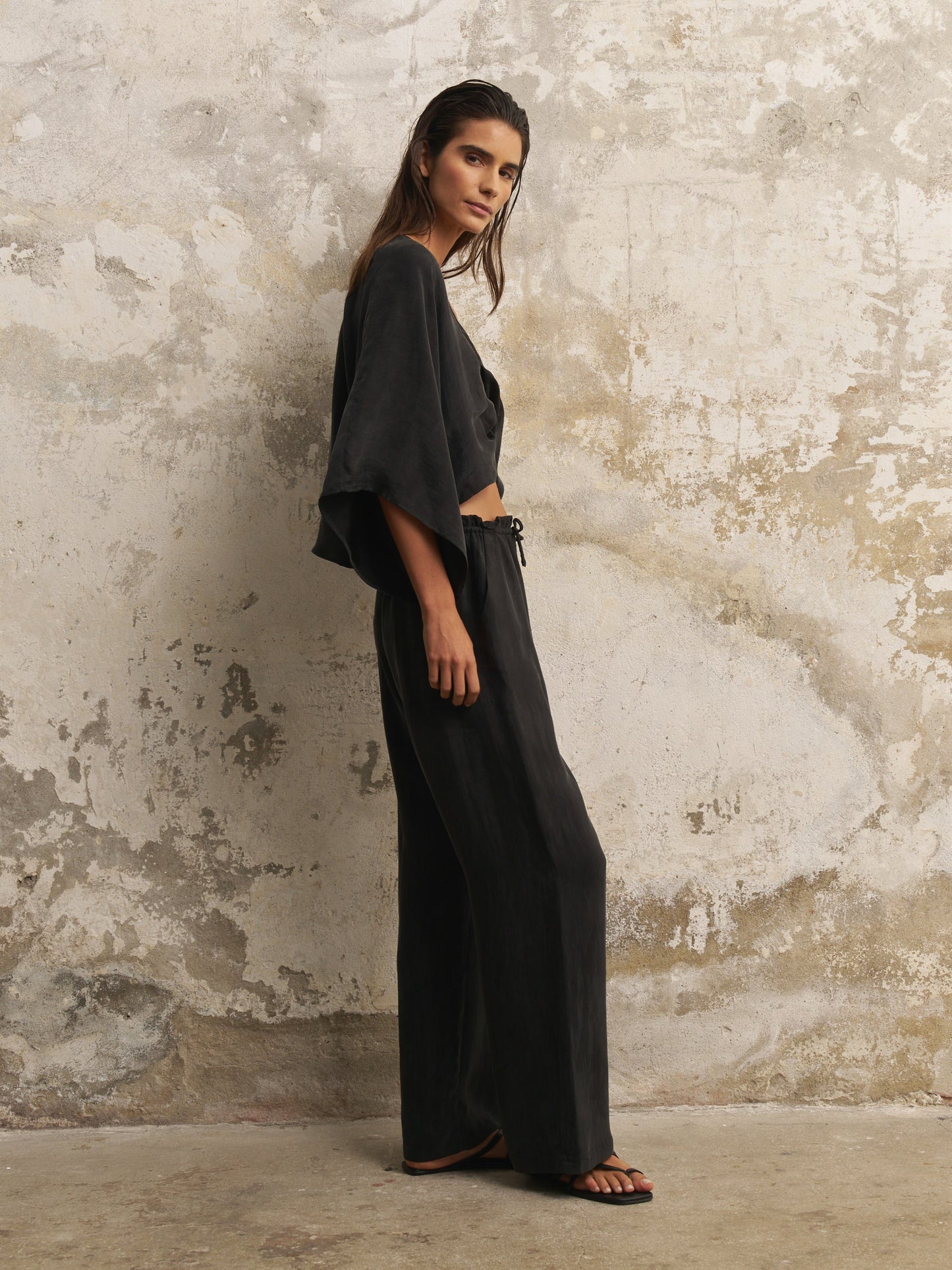 Lucid Knot Top - Black