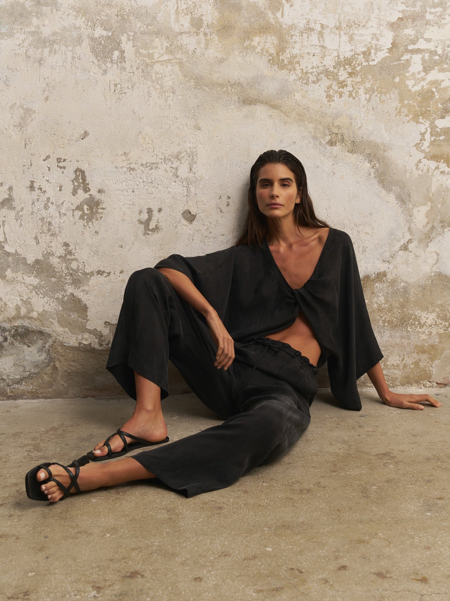 Lucid Knot Top - Black